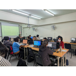 成果影片 - 宏大電商直播行銷班 這個季節裡我們的故事及照片 影片 成果影片 - 宏大電商直播行銷班 這個季節裡我們的故事及照片 影片